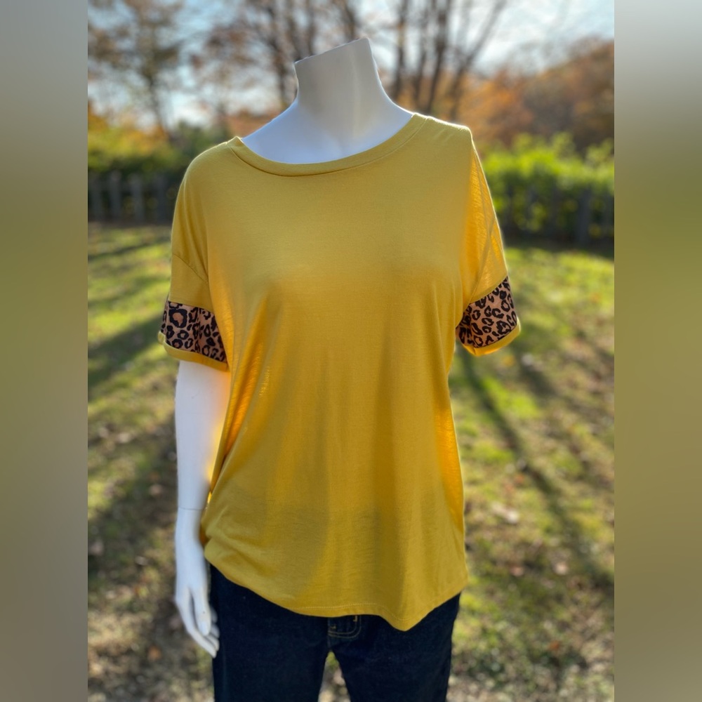 Daisy Rae Medium Mustard Yellow Top w/Leopard accents